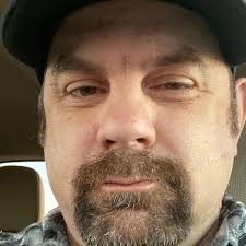 Shane Hott's Instagram, Twitter & Facebook