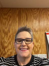 Embracing life with a small circle and peace