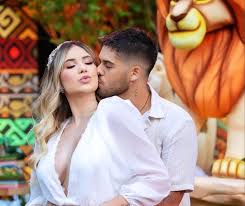 Zé felipe e virgínia fonseca promoveram um verdadeiro show no chá revelação do seu filho, que já teve nome definido antes mesmo de saberem o sexo e são uma homenagem aos avós de ambos. Filha De Ze Felipe E Virginia Tera Festa Tematica Plena Mulher