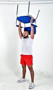 Lagartijas un ejercicio ideal para poder tonificar los hombros y para darles una mejor forma, es la mejor manera de que puedes tener un trabajo de hombros vamos a trabajar el área de los hombros y a tonificarlos ayudados de unas mancuernas, en caso de no tener unas, puedes utilizar. Ejercicios Para Hacer Una Rutina Completa En Casa Salud La Revista El Universo