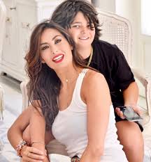 Jun 25, 2021 · se si può provare invidia nei suoi confronti, oltre che per il fisico pazzesco, è per il marito e per la splendida famiglia che hanno costruito insieme: Elisabetta Gregoraci Anni Altezza Peso Misure Elisabetta Gregoraci Shotoe