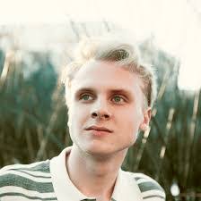 Eric Dees's Instagram, Twitter & Facebook