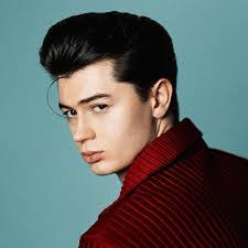 Daniel Reay's Instagram, Twitter & Facebook