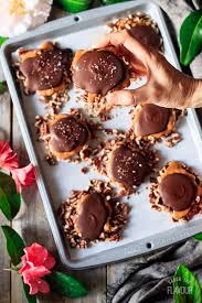 Watch how to make our favorite caramel recipe curious cause kraft carmels. Easy Chocolate Turtles Recipe Savor The Flavour