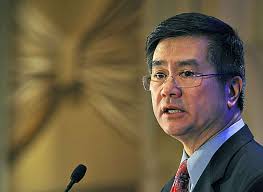 Photo in Trump ad implies Gary Locke was a Chinese official