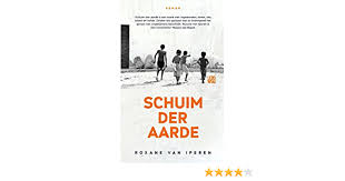 De schrijfster is getrouwd met haar jeugdliefde joris lenglet met wie ze drie kinderen heeft: Schuim Der Aarde Roman Iperen Roxane Van Amazon De Bucher