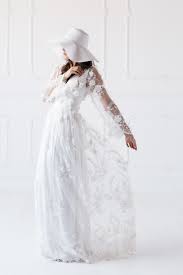 Abiti da sposa creati dalla designer rosa clará perfetti per sfoggiare ricercata eleganza, sensualità e raffinatezza. Abiti Da Sposa Boho Chic A Milano Marianna Lanzilli