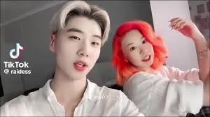 Homaraides: The Journey of Love and Connection