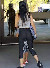 One of the dumbest post on ac. Ebony Cameltoe In Yoga Pants Xxgasm