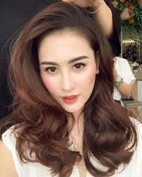 HÀ LADE THẨM MỸ: Giờ Hà Lade lại sửa mặt thành bầu bĩnh, má phúng phính dễ  thương