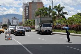 Sin embargo, el pico y placa pasará de ser una vez a la semana a una vez cada 15 días. Pico Y Placa Para Taxis En Medellin Hoy Viernes 30 De Julio
