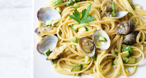 Oggi ho cucinato questa gustosissima ma anche leggera pasta con la rucola e pomodoro, una ricetta pugliese che solitamente viene preparata orecchiette. Ricette Primi Piatti I Primi Piatti Facili E Veloci Sempliceveloce