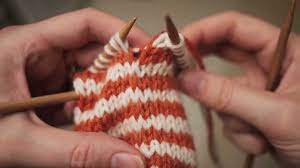 Change back to the stitch pattern on the following row. Knitting 2 Row Jogless Stripes In The Round Youtube