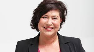 Annette Quigley's Instagram, Twitter & Facebook