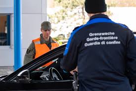 C'est l'une des frontières intérieures de l'espace schengen. Suisse Les Frontieres De La Confederation Rouvrent Le 15 Juin Le Trois