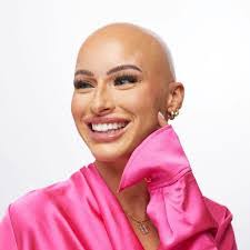 Marie Bean's Instagram, Twitter & Facebook