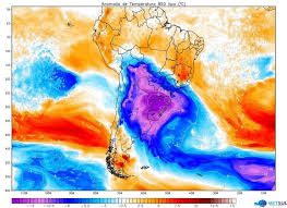 O clima ameno da região faz com que ela seja um dos lugares mais frios do brasil e se você gosta de temperaturas extremas, pode ser esse seu lugar para as férias de inverno! 84dhu21pl3x3im