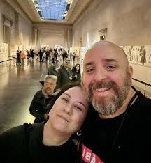 Hoje é o aniversário da minha melhor amiga. Do amor da minha vida. Da  pessoa que merece tudo. Bjos.