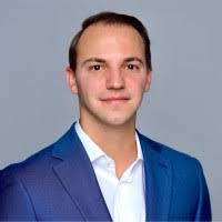 Jessica Kinnamon's Instagram, Twitter & Facebook