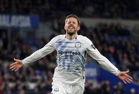The media could not be played. Everton Fans Slam Carlo Ancelotti S Decision To Name Gylfi Sigurdsson As Captain Vs Brighton The Transfer Tavern