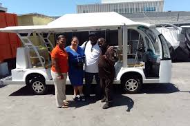 ‫ناسو جولة بالحافلة الكهربائية مع عينات من المأكولات والمشروبات in Bahamas‬‎