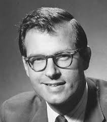 THE FOREIGN CORRESPONDENTS' CLUB OF JAPAN PAST SIMPLE · PRESENT CONTINUOUS