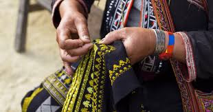 Jun 29, 2021 · the hmong arrived in areas like minnesota, wisconsin and california after the vietnam war. How Laos Is Crafting Its Way To Recovery Dhl Logistics Of Things