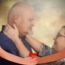 Dennis Barlow's Instagram, Twitter & Facebook