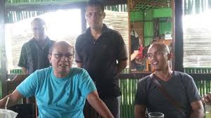Yesus datang ke dunia haleluya. Victor Hubarat Konser Lagu Rohani Untuk Bangun Kapela Di Nualain Di Belu Pos Kupang