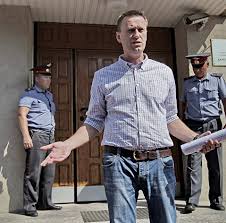 Фсин просил суд заменить навальному условный срок на 3,5 года колонии, а также взыскать штраф в размере 500 тысяч рублей. Kyrso Znyqb03m
