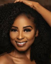 Kristy Davenport's Instagram, Twitter & Facebook