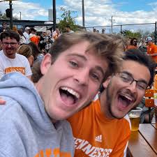 Sav Fields and Aaron Lemkin's Wedding Website