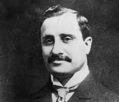 Go Down With Titanic Or Sneak Onto A Lifeboat? Multi-Millionaire Ben  Guggenheim Chose....