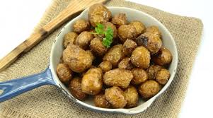 Les disposer dans un plat les salée poivrer et émietter la moitié de votre cube knor. Pommes De Terre A La Vapeur