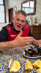 Video di Pescheria La marea🦞🐙🦑🐟 (@pescherialamarea) con suono originale 