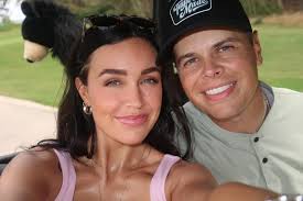 b a y l e e r e l f (@bayrelfie) • Instagram photos and videos