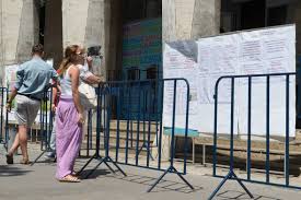 Forma de învăţământ cu frecvenţă. De Ce M Am Inscris La Ase Ioana È™i Cosmin È™i Au Ales Facultatea DupÄƒ Ce Au Analizat PuÈ›in SituaÈ›ia Din Familiile Lor È™i Au Tras O Concluzie SimplÄƒ