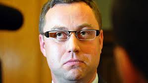 Nejvyššího státního zástupce může odvolat vláda na návrh ministra spravedlnosti z jakéhokoliv důvodu nebo i bez uvedení důvodu. Nejvyssi Statni Zastupce Nejvyssi Statni Zastupce Se Snazi O Zruseni Sedmi Amnestii Uvedl To V Patek Na Webu Nejvyssiho Statniho Zastupitelstvi Lifestyle Wanita