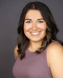 Mer 💐🫧🎧🐈‍⬛🧳🌇🥂 (@meredithvillarrial) · Instagram 照片和视频