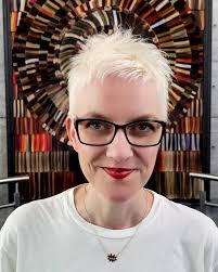 Immer wieder Freitags... 😍😍😍😍😍😍😍 Herzlichen Dank Frau Freitag 😉🙃😍  Es war uns wie immer eine sehr große Freude! ❤ #blondpixie #blondegirl  #labiosthetiqueblonde #blondexpertmünchen #lovebudzblond ❤ #budzfriseure  #budzmachtglücklich ...