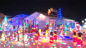 The downtown rochester big bright light show will be illuminating the night sky with christmas lights every evening from november 13, 2020 through january 31, 2021. Driving Down The Street Of Christmas Light Houses Rahway Ln Gates Rochester Ny 2019 4k Hdr Youtube