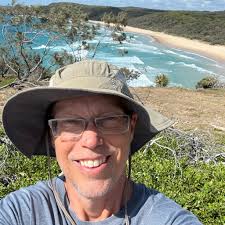 Are posts with identical wording in Facebook groups suspicious?