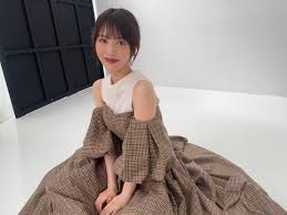 浜辺美波着用ロングワンピース