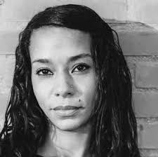 Janet Hanlon's Instagram, Twitter & Facebook