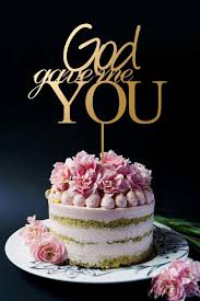 Looking for 60th wedding anniversary gift ideas for your partner, parents or friends? 8 Years Wedding Anniversary Cake