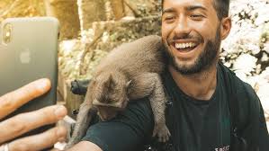 ATTACCATI DALLE SCIMMIE di Bali!