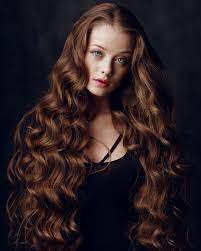 Open Hairstyles Center Part Wet Hair Look Slicked Back Curly Hair Etc Long Hair Styles Long Curly Hair Open Hairstyles
