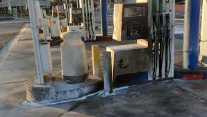 Comment enlever une tache d'essence ? L Adolescent Gravement Brule A Une Station Service De Nimes Evacue A Marseille