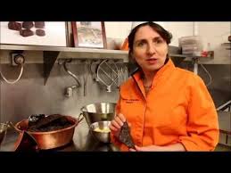 A La Decouverte Du Caramandes La Specialite De Benoit Chocolats