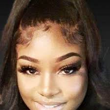 Kindra Bryant's Instagram, Twitter & Facebook